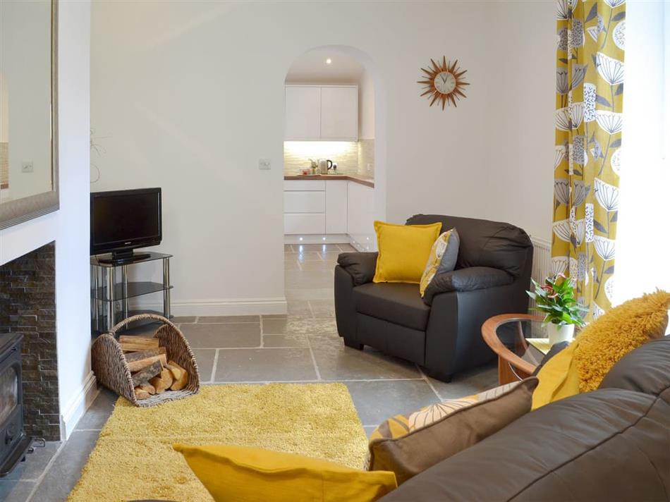 Samphire Lodge (Ref UK10050) in Brixham Pet Friendly cottage
