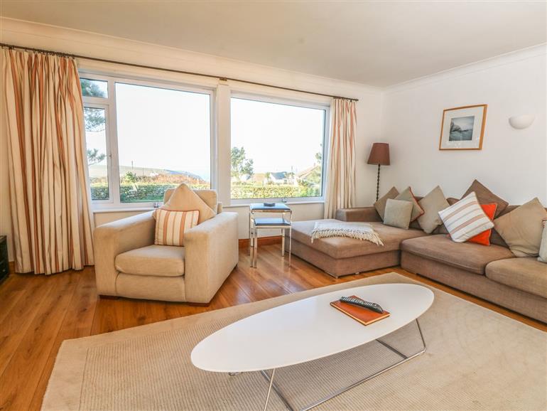 Living room in Seaport Lodge, Mawgan Porth near Newquay