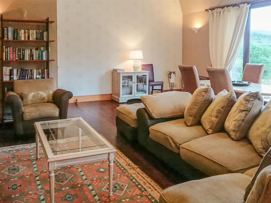 Sgurr Mor Lodge (Ref SMMD) in Balmacara, By Kyle of Lochalsh, Ross