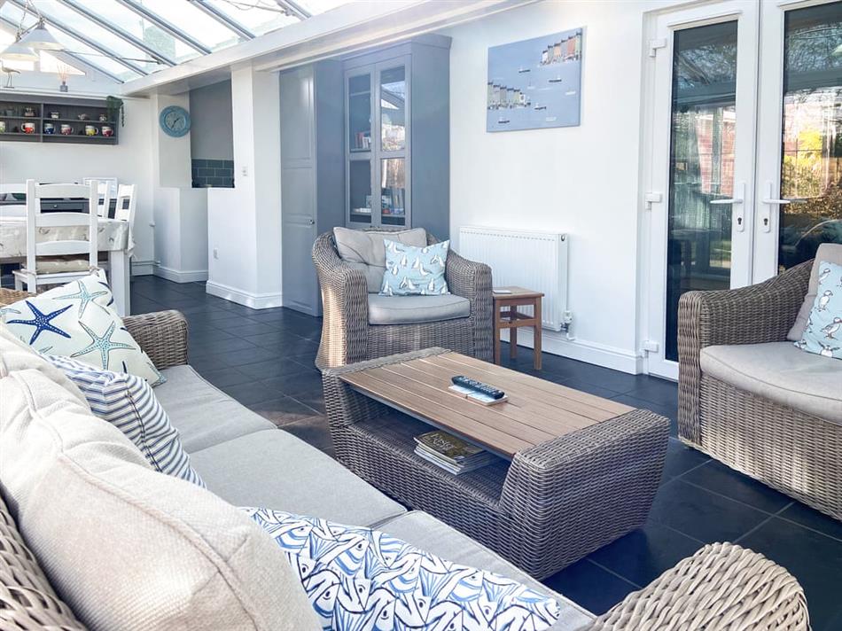 Sleepy Willow (Ref UK11465) in Little Snoring, near Fakenham Pet Friendly cottage weekend