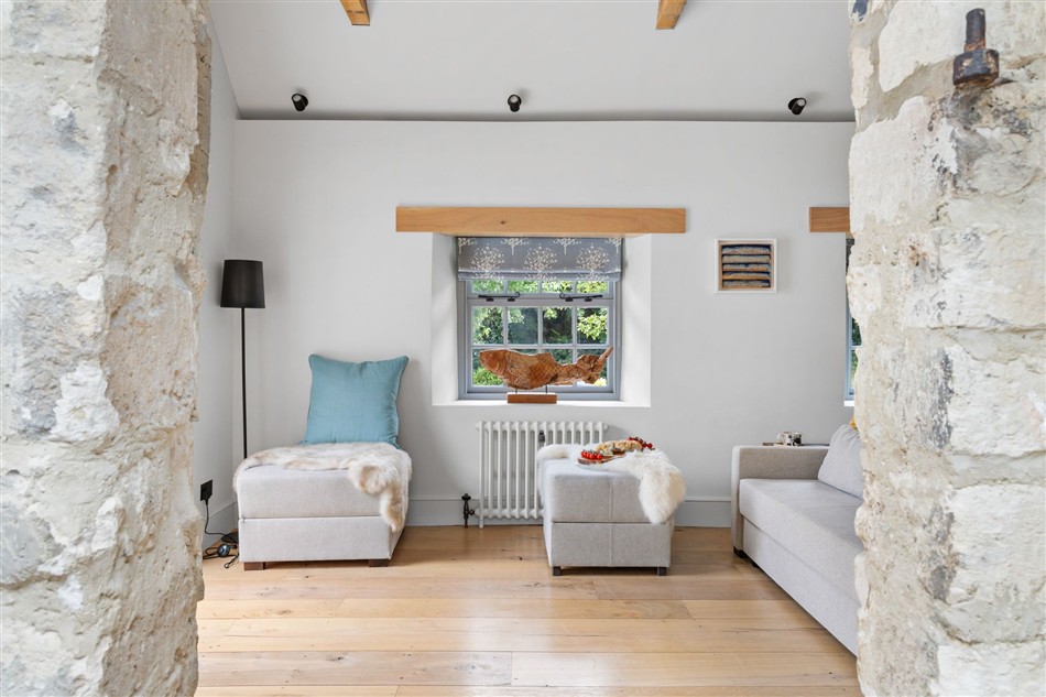 Living room in Starre Barn Cottage, Beer