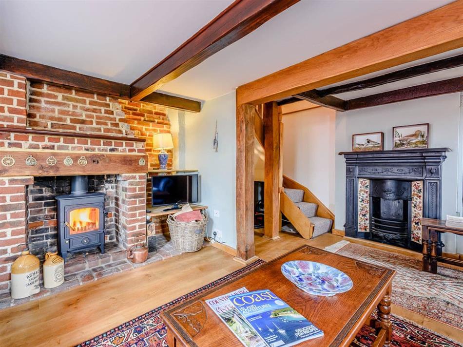 Sunny House by the Sea (Ref UK30465) in Dymchurch cottage weekend