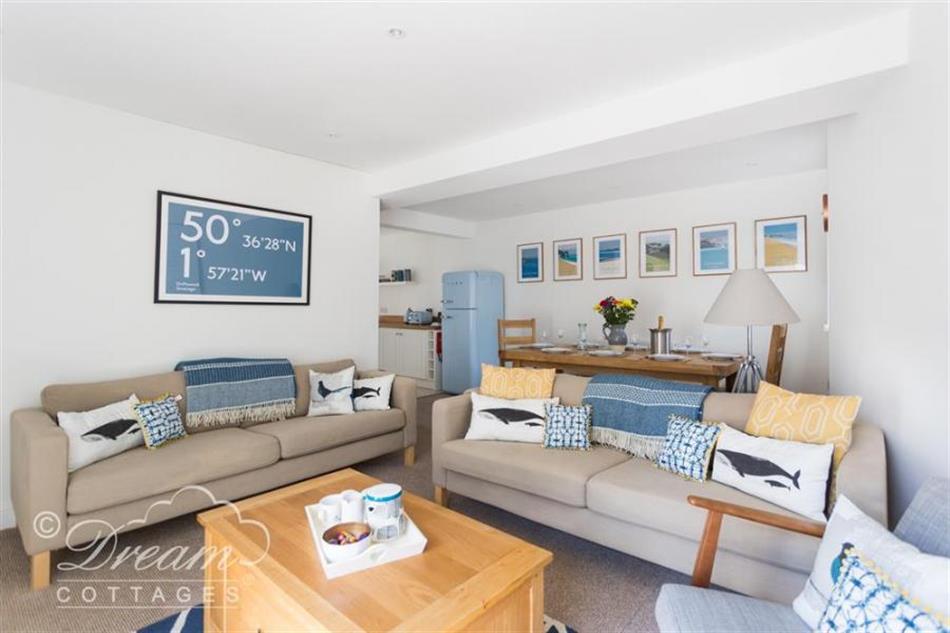 Swanage Driftwood in Swanage, Dorset Pet Friendly cottage holidays