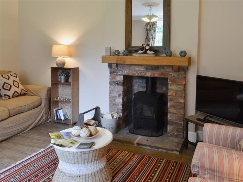 inside nottingham cottage photos