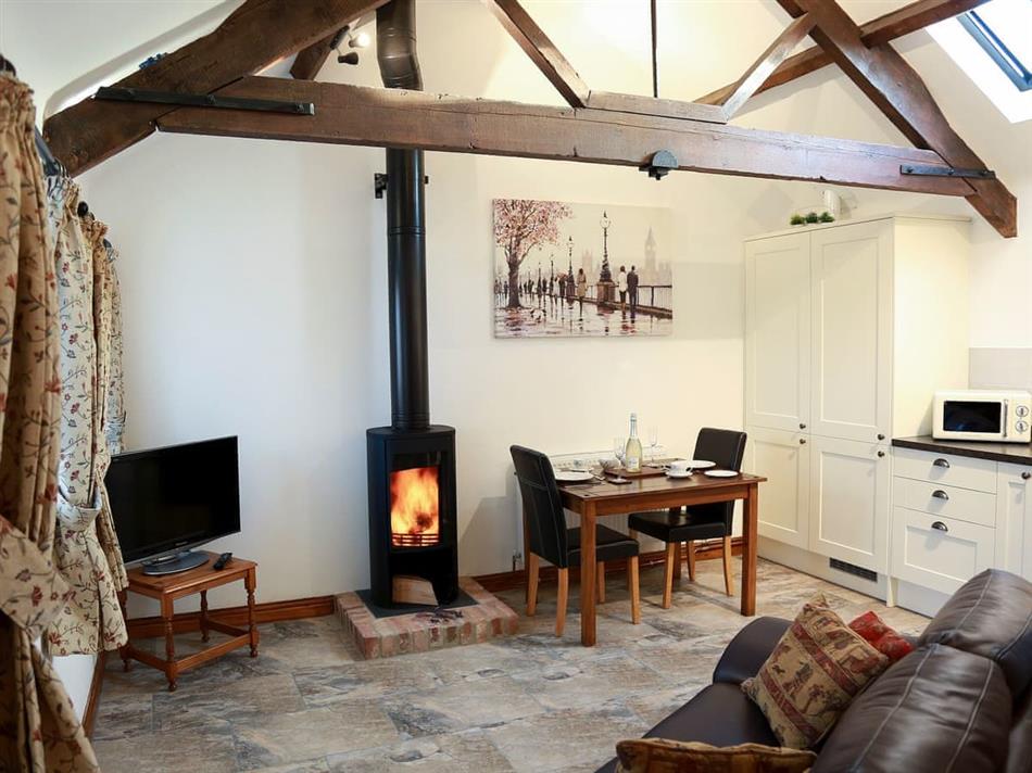 Midknowle Farm Cottages The Snug (Ref UK10864) in South Barrow