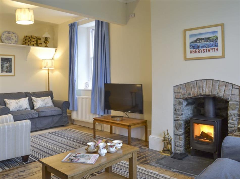 Tyllwyd Farmhouse (Ref UKC902) in Capel Bangor, near Aberystwyth Pet