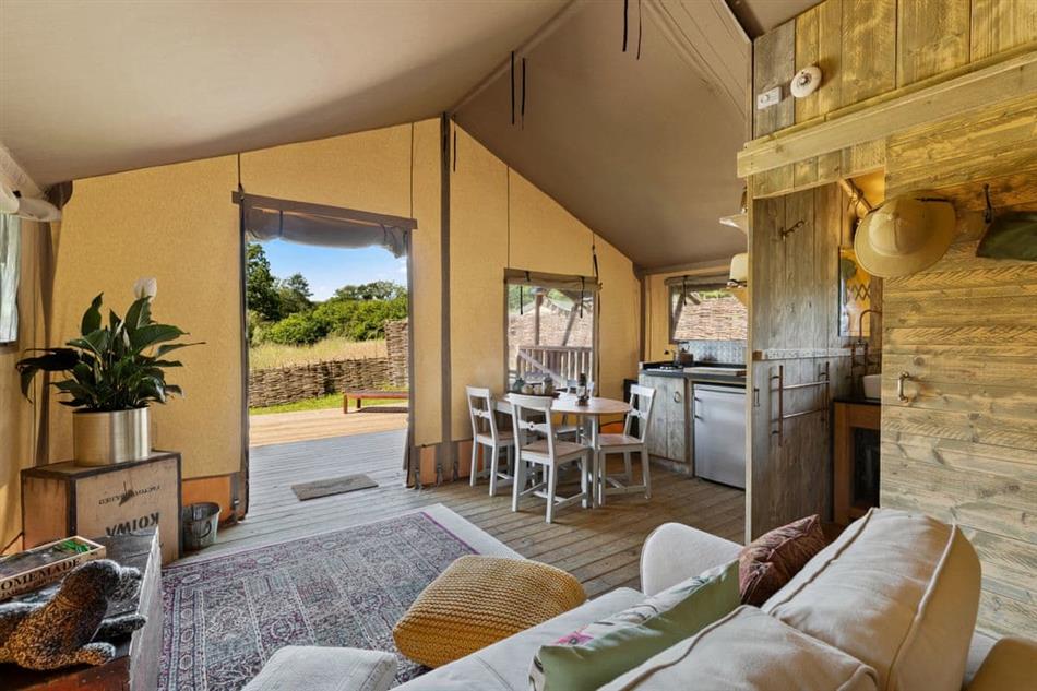 Living room in Willow Tree Safari,