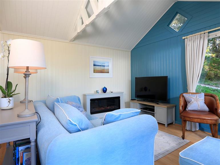 The living room at Meadow Lodge @ Seawardstone in Blackawton