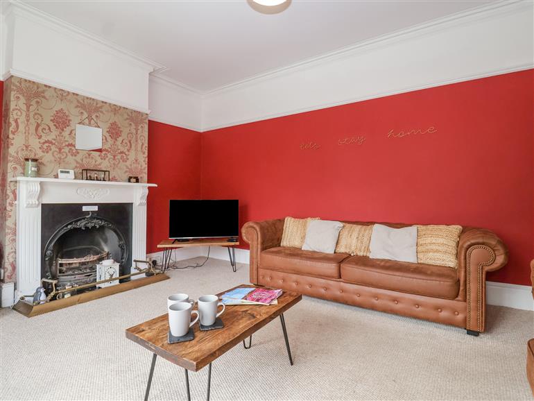 The Big Family Beach House (1139530) Pet Friendly in Pakefield near