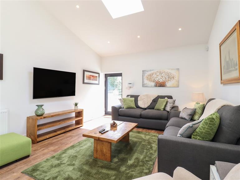 The Goose Shed (1066479) Pet Friendly in Adisham near Wingham sleeps