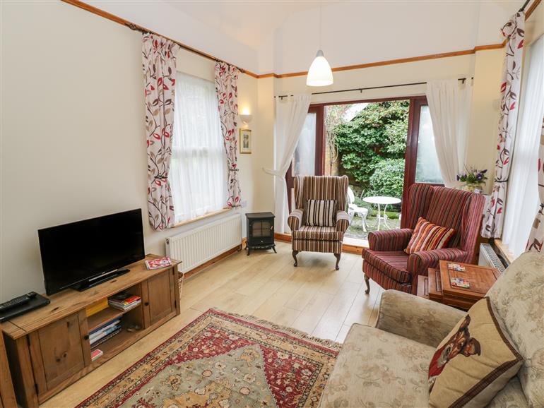 The Tack Room (1144898) Pet Friendly in UptonuponSevern sleeps 4 people