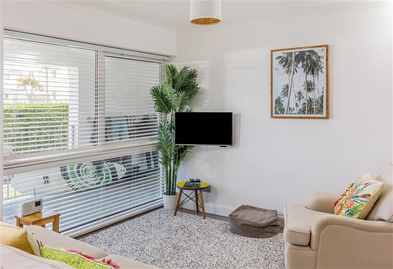 The living room at Westward 14 in Polzeath