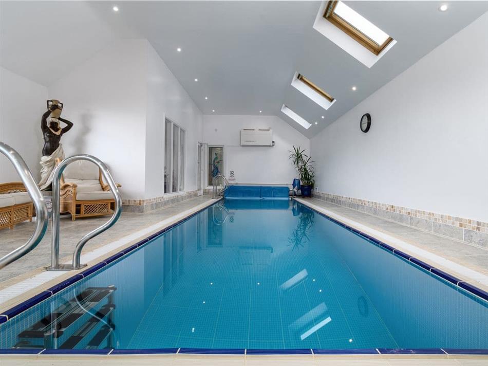 Treetops (Ref OSK) in Arthog, Nr Dolgellau, Gwynedd. cottage