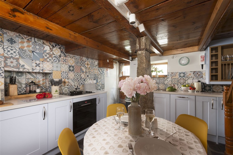 The kitchen in 7 Virgin Street, St Ives