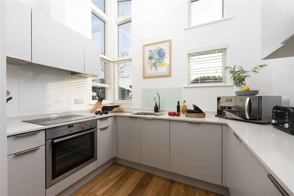 The kitchen in 71 Una, Carbis Bay