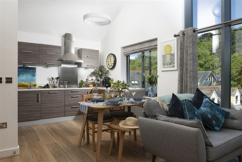 The kitchen in Fowey Belvedere, River View Penthouse Apartment, Fowey
